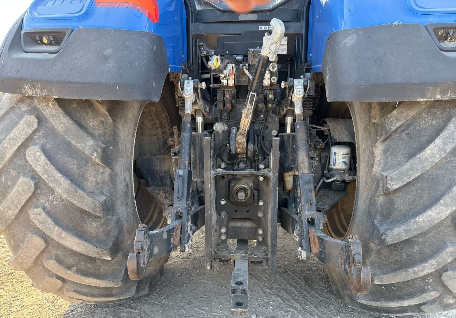 2016 New Holland T7.290 - photo 1