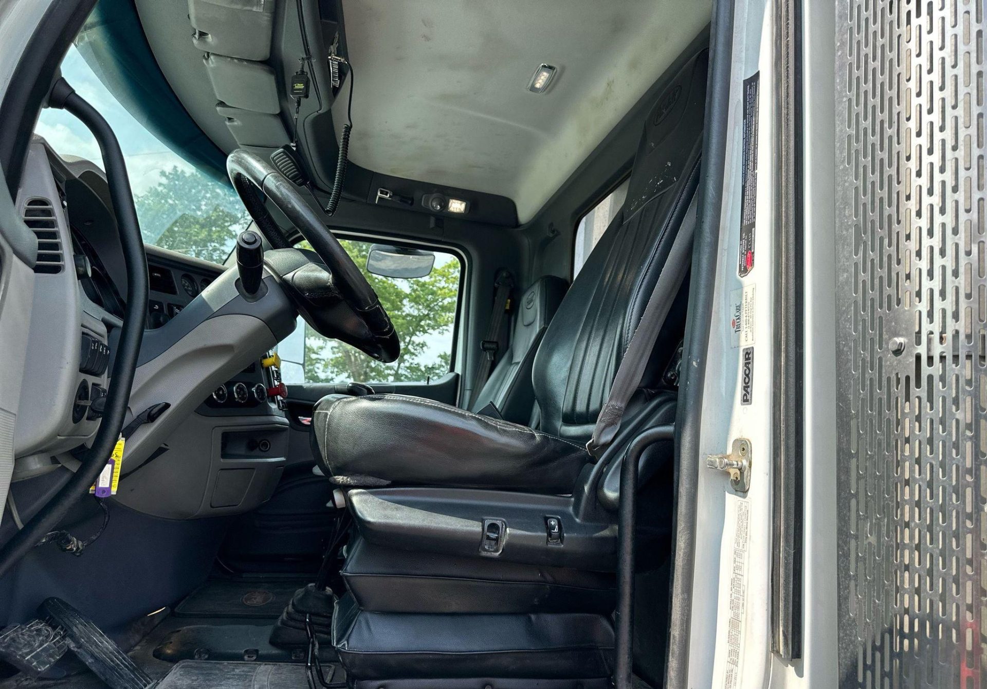 2015 Peterbilt 567 - photo 1