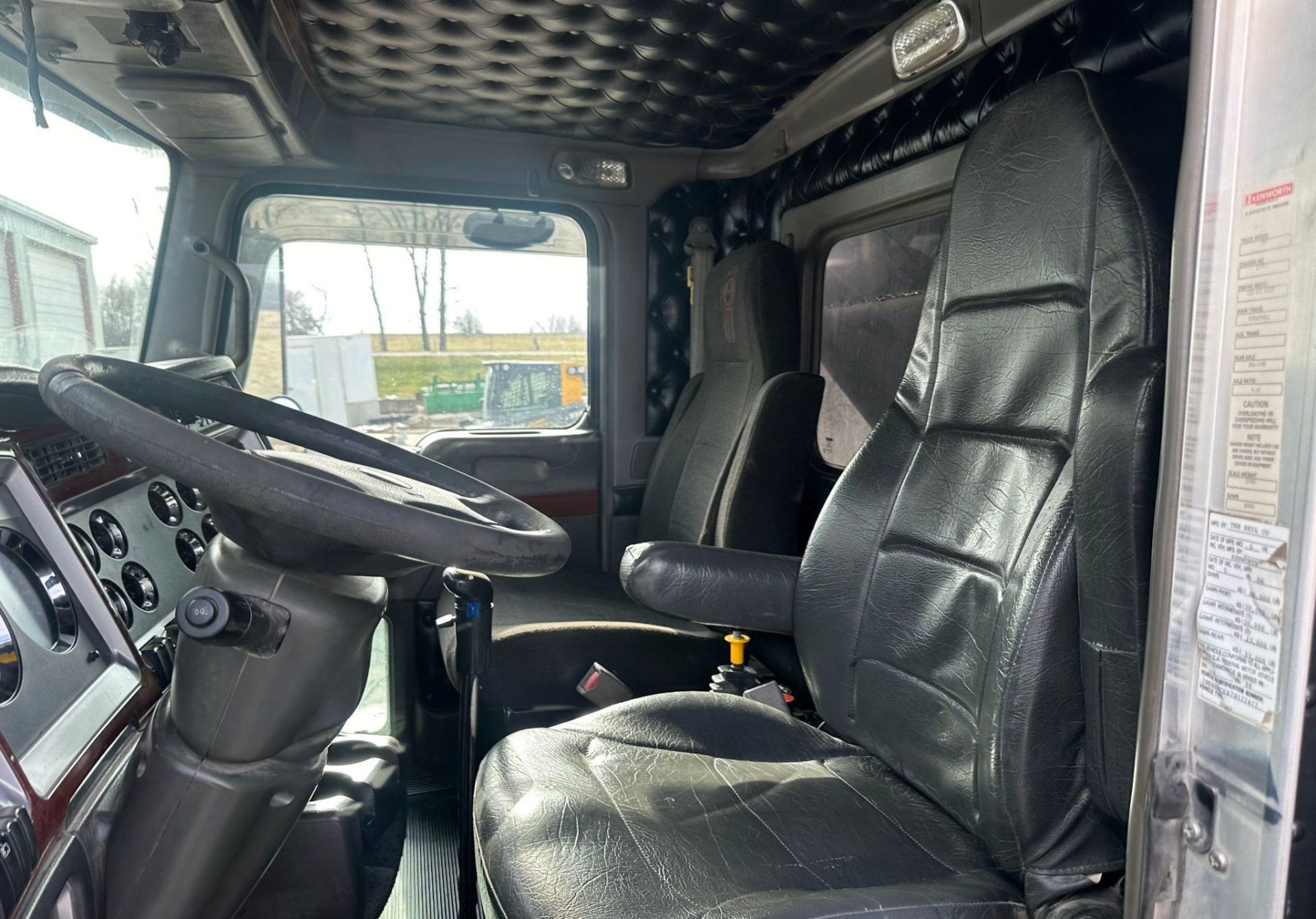 2007 Kenworth T800 - photo 1