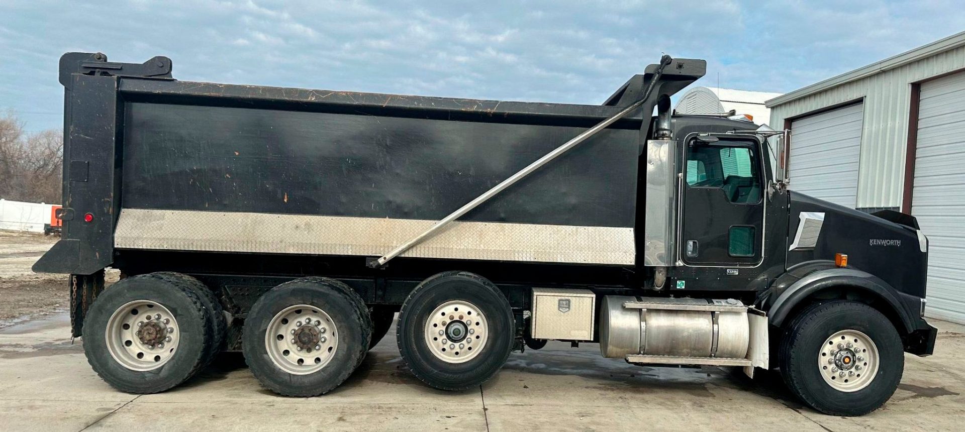 2007 Kenworth T800 - photo 1