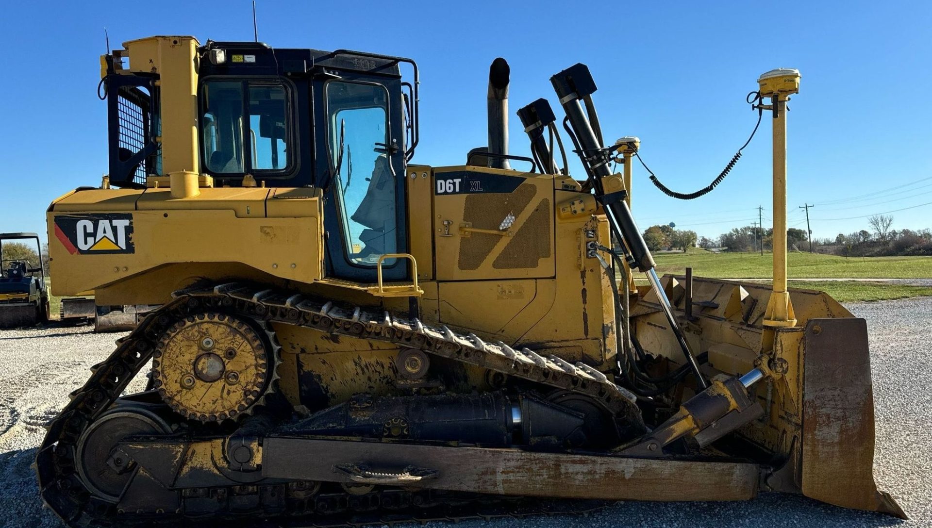 2011 Caterpillar D6T XL - photo 1