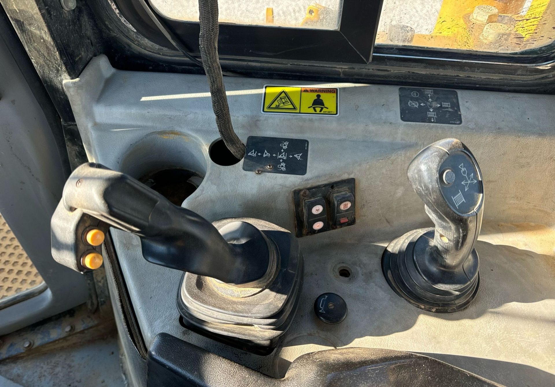 2011 Caterpillar D6T XL - photo 1