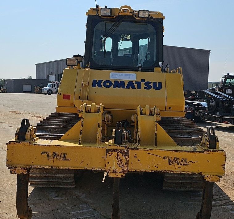 2015 Komatsu D65PXI-18 - photo 1