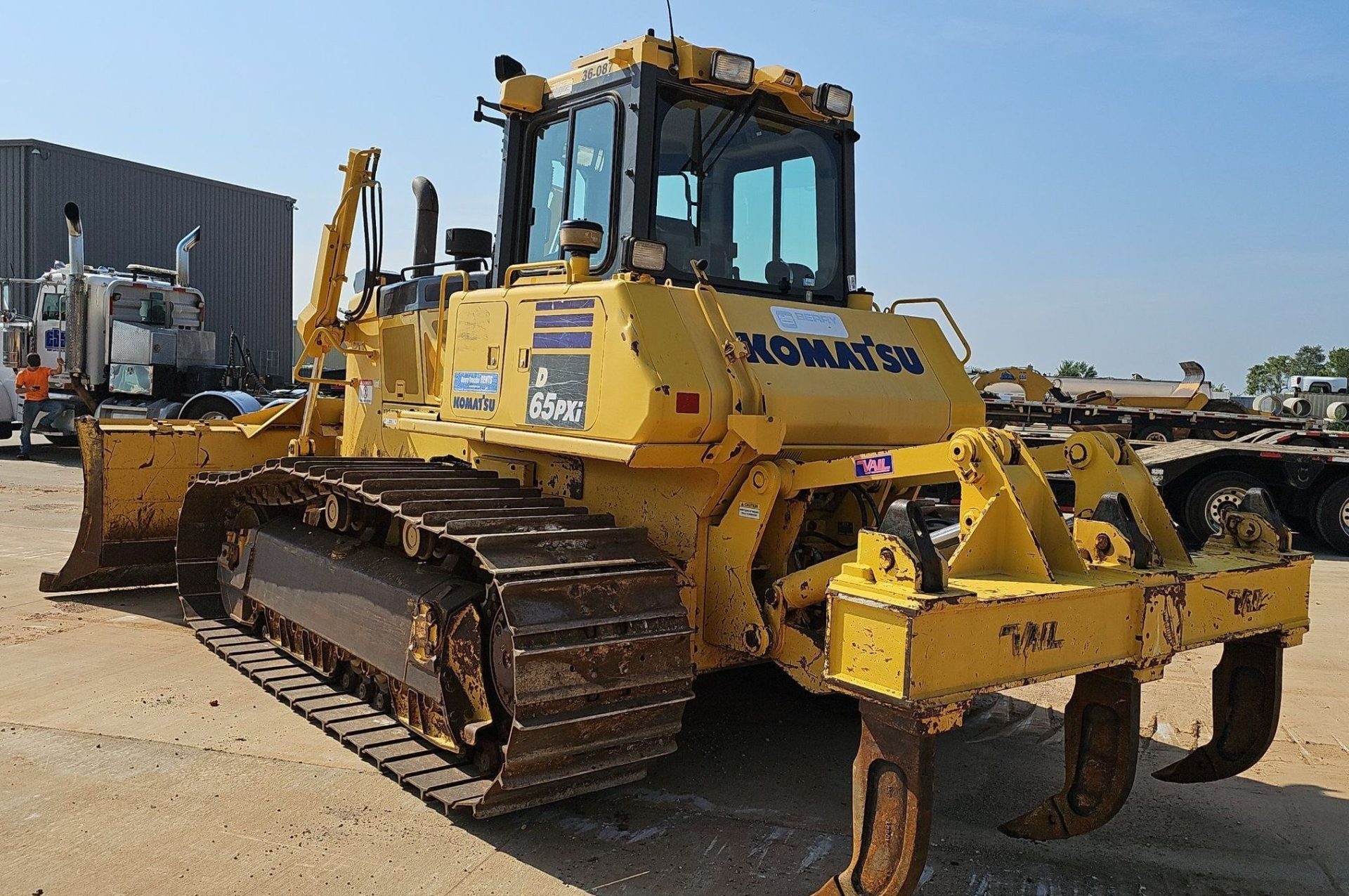 2015 Komatsu D65PXI-18 - photo 1