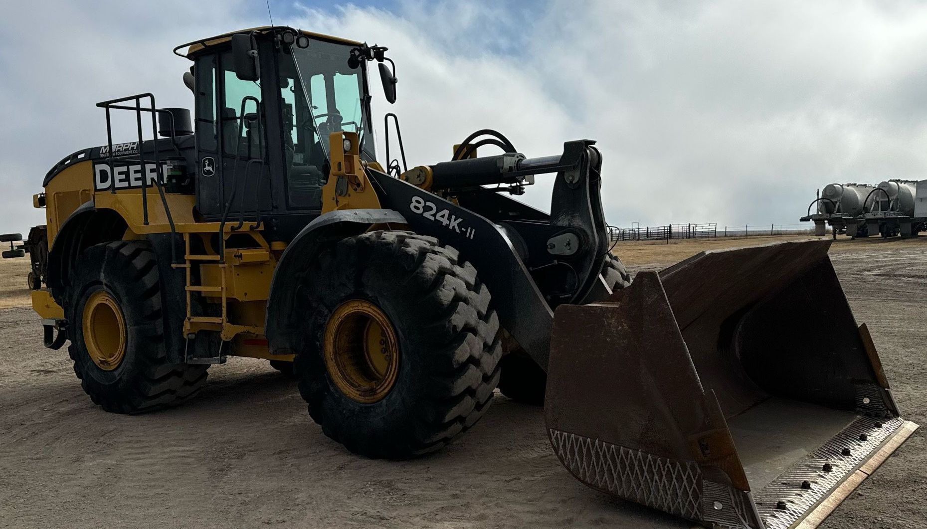 2016 John Deere 824K - photo 1