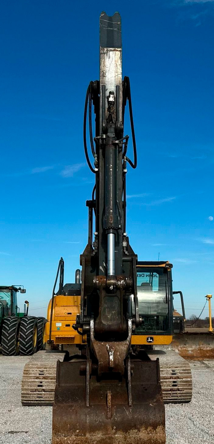 2015 John Deere 250G LC - photo 1